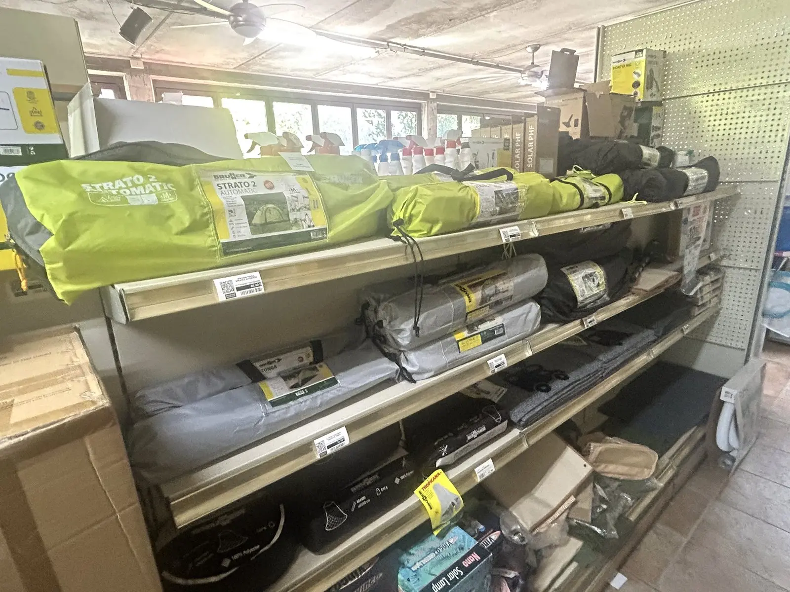 Tende e accessori da campeggio disponibili a Manerba del Garda