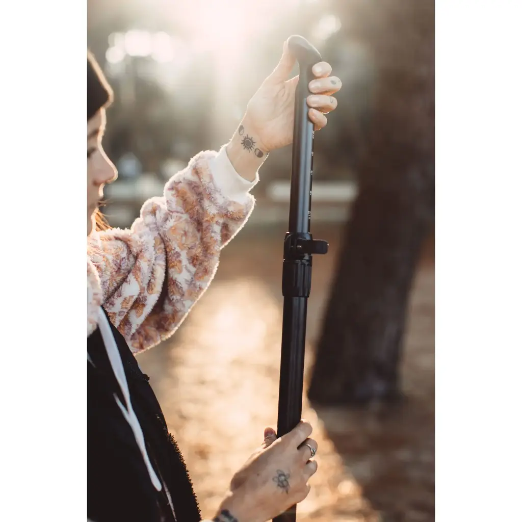 w25127-action-09-spinera-sup-classic-alu-paddle-teal-blade.webp